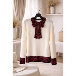 Madeleine Thompson cashmere sweater contemporary bridge 12/L